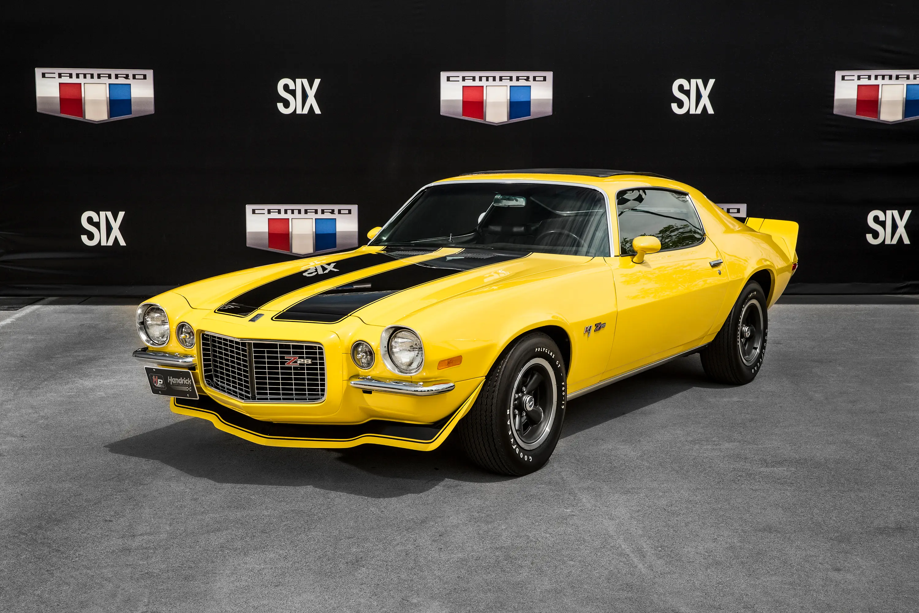 Camaro amarelo clássico